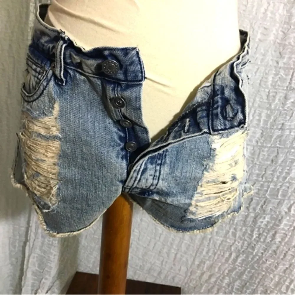 Brandy & Mellville Destroyed Shorts Size 40 (L)